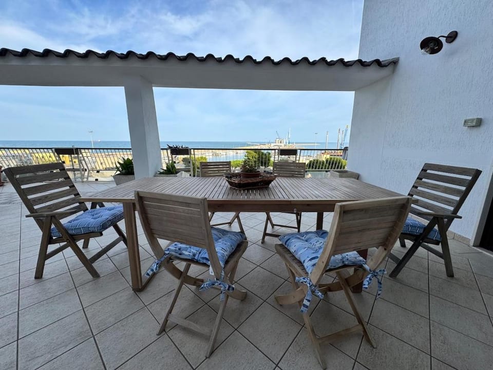 Apartment La terrazza sulla marina Ortona Apartment in Ortona