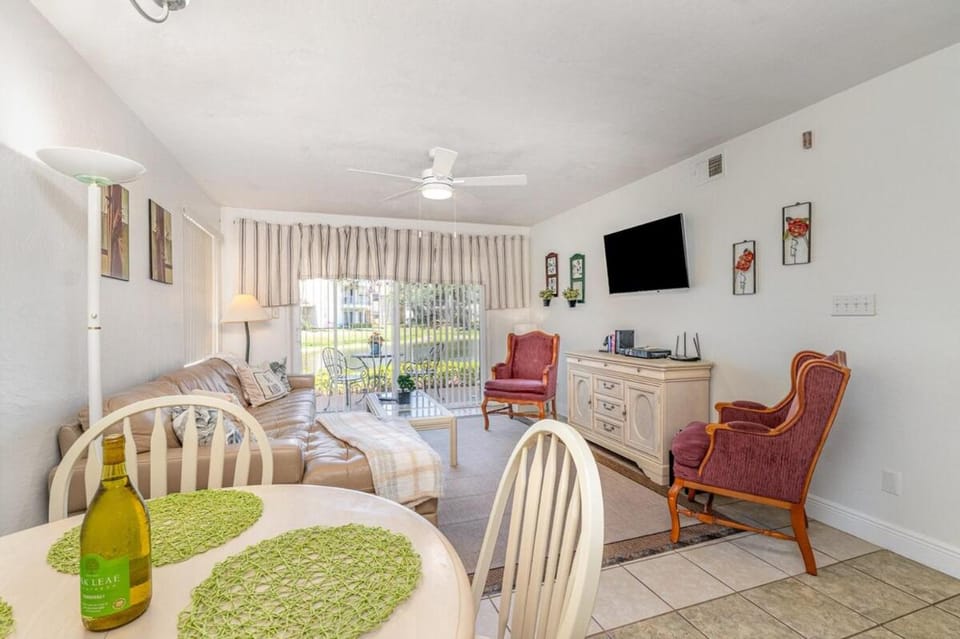 2Bed 2Bath Pondview Haven - BC138 Apartment in Indian Harbour Beach