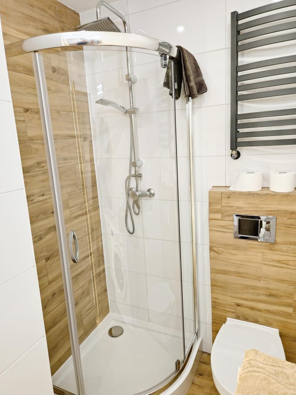 Shower, Bathroom, towels