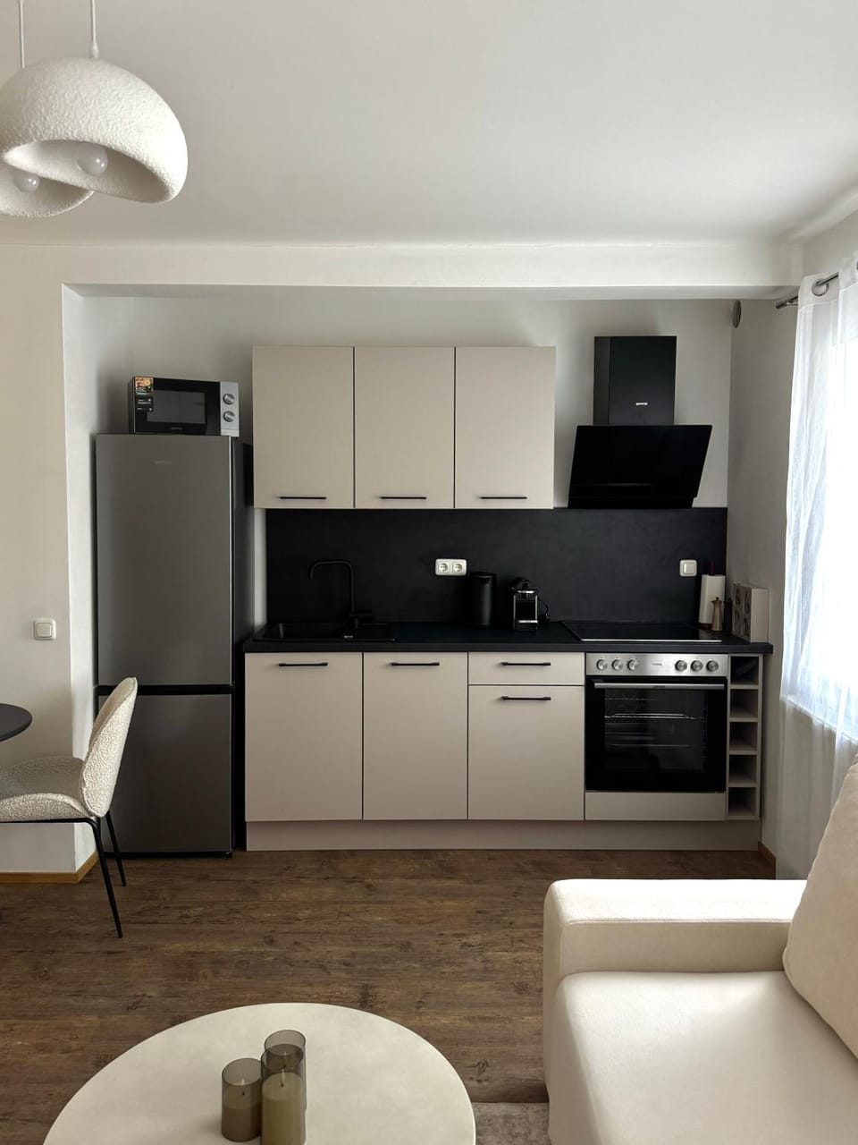 Kitchen or kitchenette, oven, stove