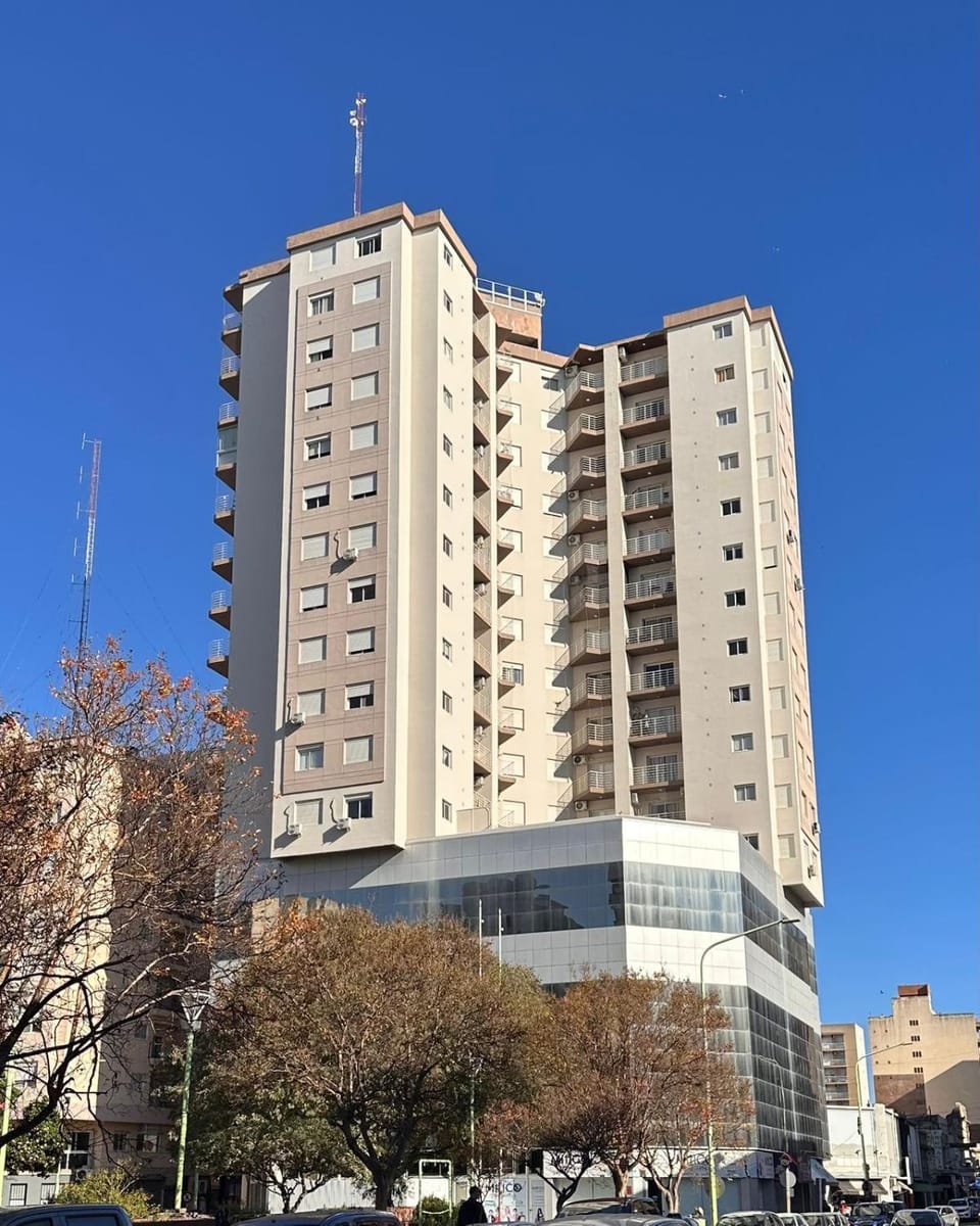 Saturno - Céntrico y Completo Apartment in Bahía Blanca