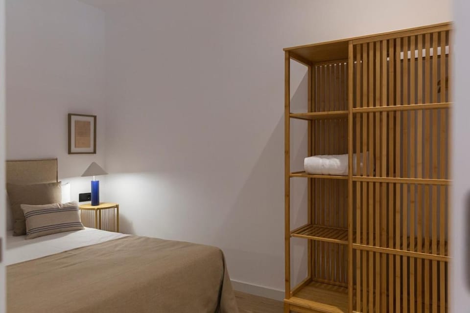 Barcelona - Gracia 2-B Apartment in Barcelona