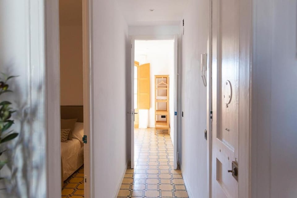Barcelona - Gracia 4-B Apartment in Barcelona