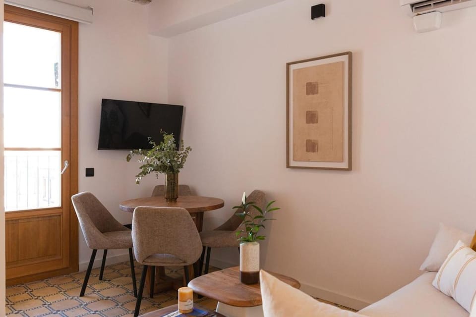 Barcelona - Gracia 4-B Apartment in Barcelona