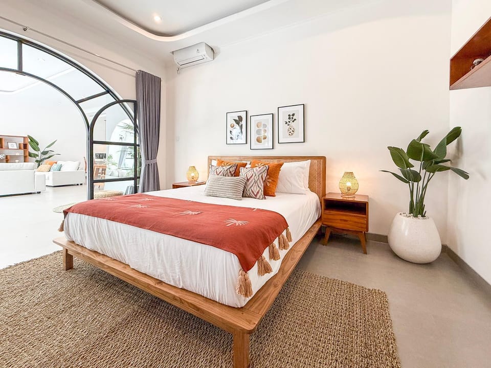 Bed, Bedroom