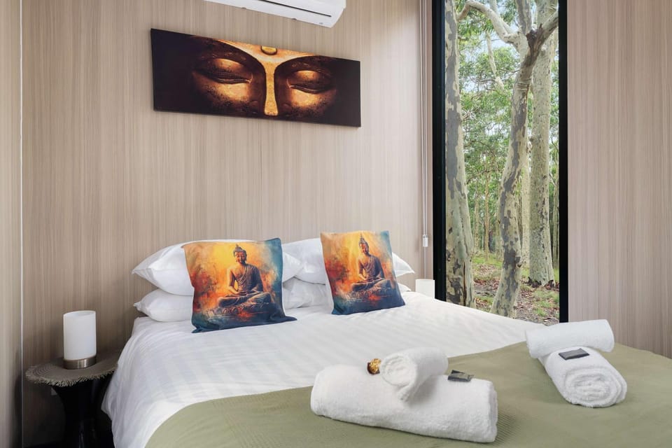 Inana Shanti by Tiny Away House in Cooranbong