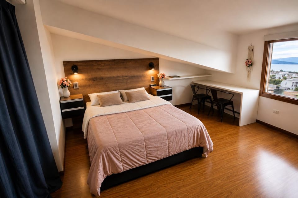 Photo of the whole room, Bedroom