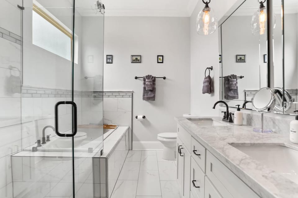 Stylish 3BR w Parking Balcony Walk Everywhere House in New Orleans