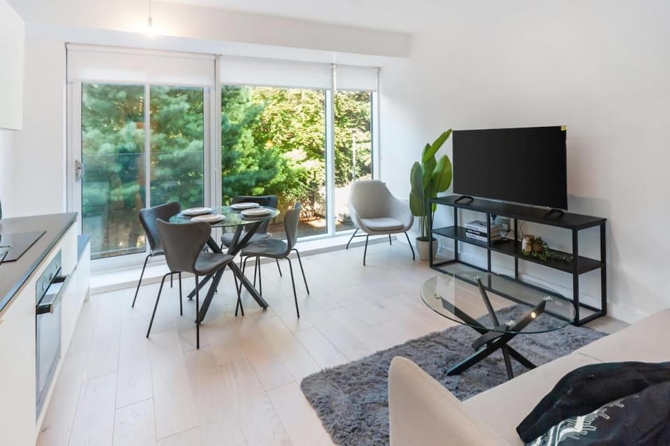 Park view Flat in London - Near Kew Grdns & Stadium Apartment in Brentford