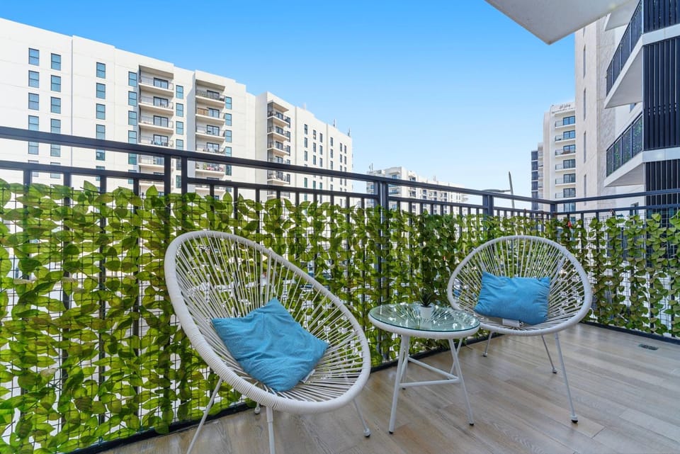DVH Luxe Retreats 2BR Yas Island by Ferrari World Apartment in Abu Dhabi
