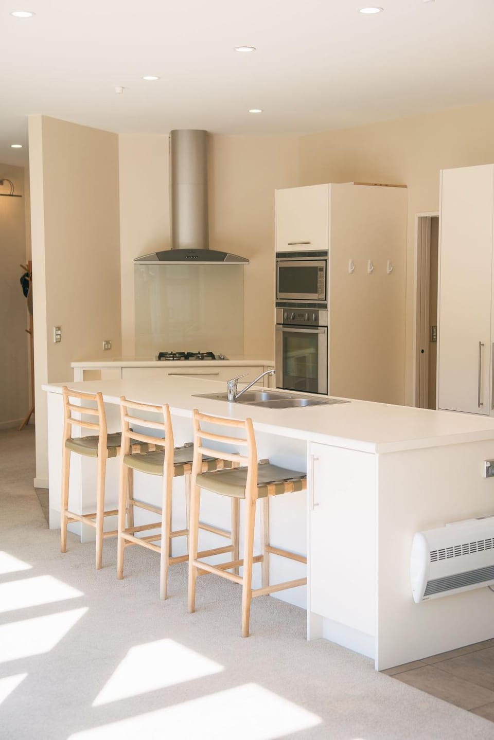 Kitchen or kitchenette, oven