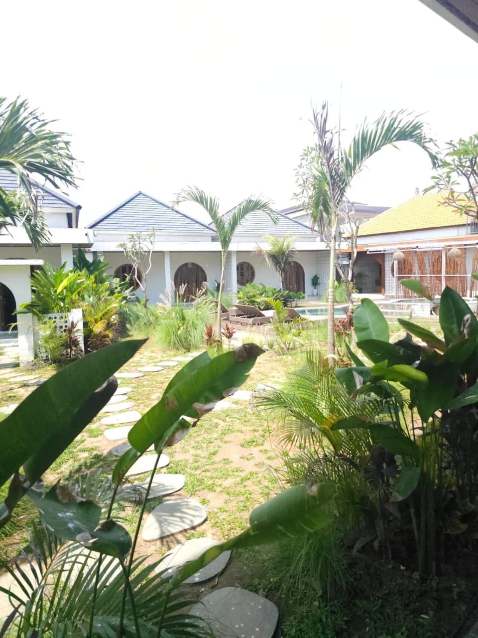 Property building, Day, Garden, Garden view