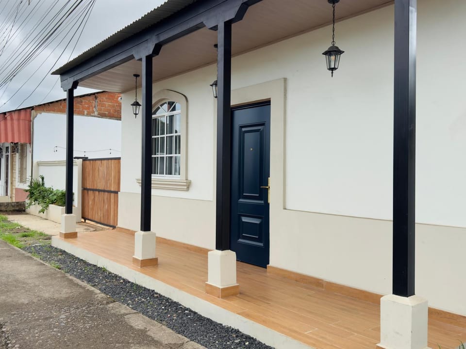 Facade/entrance