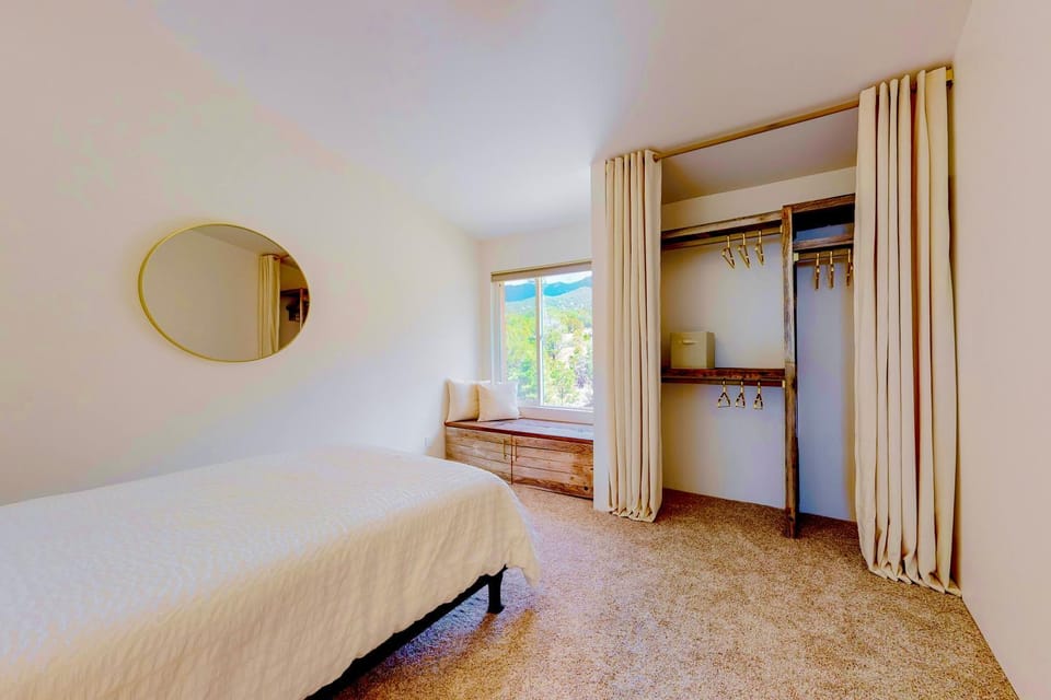 Bed, Photo of the whole room, Bedroom, wardrobe