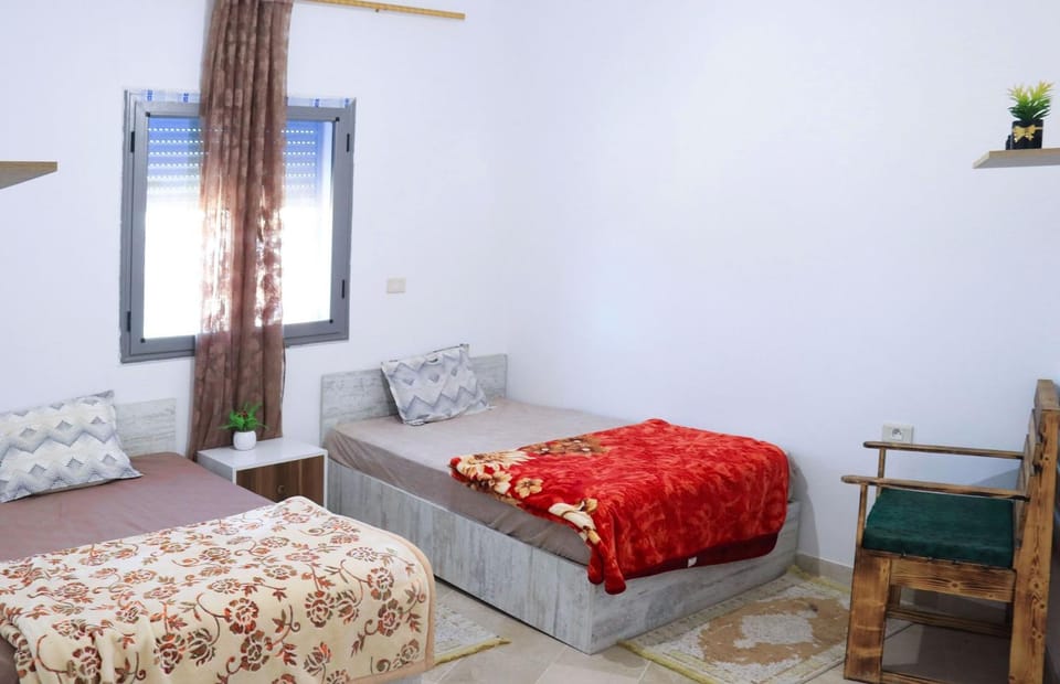 Bed, Decorative detail, Seating area, Bedroom