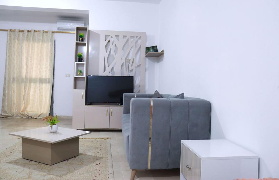 Communal lounge/ TV room, TV and multimedia, Living room, Seating area