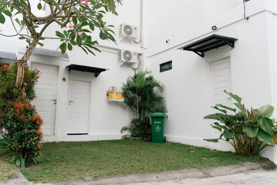 Property building, Garden