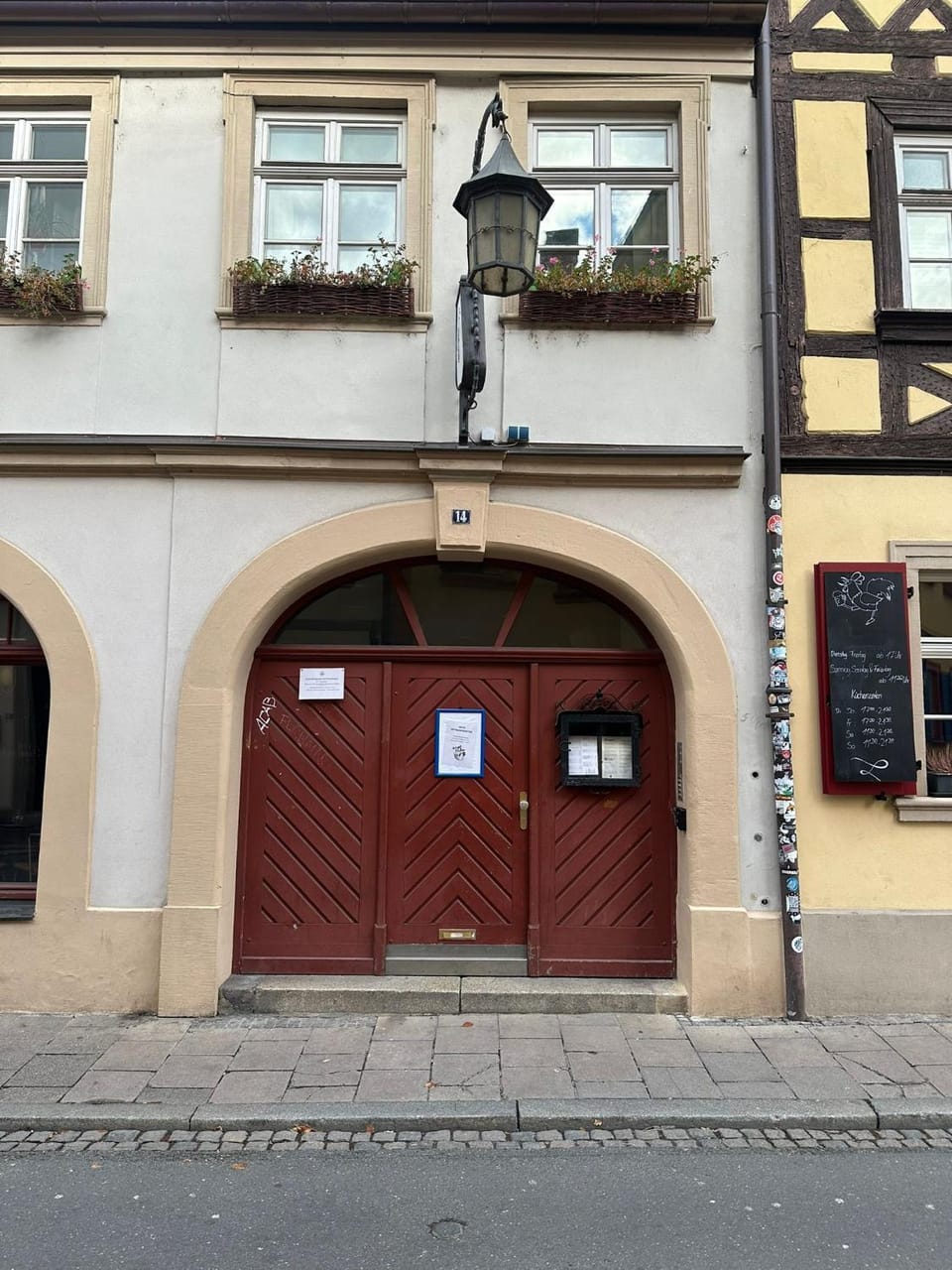Property building, Facade/entrance