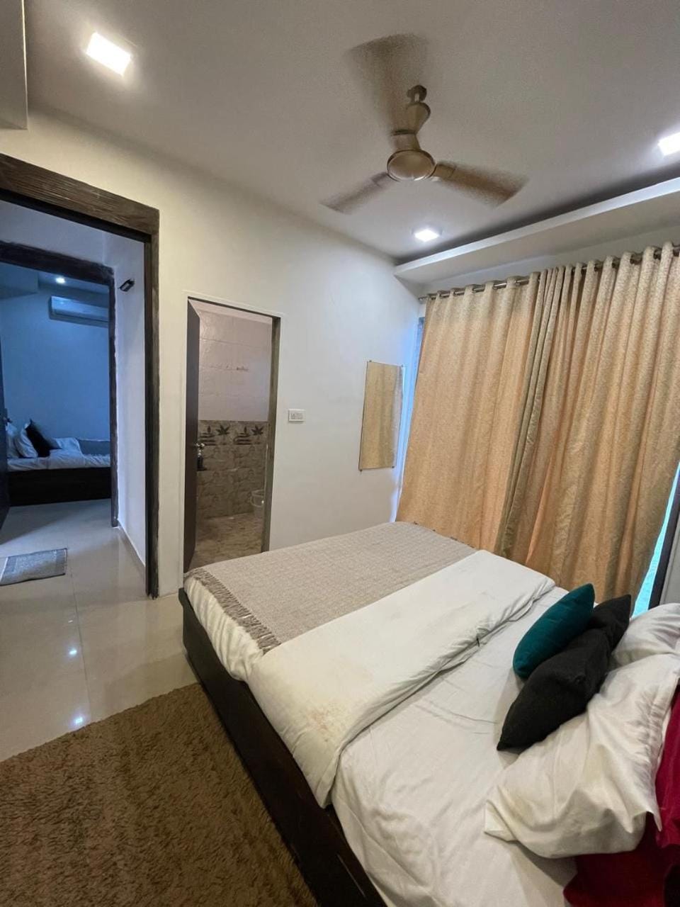 Bed, Bedroom, air conditioner