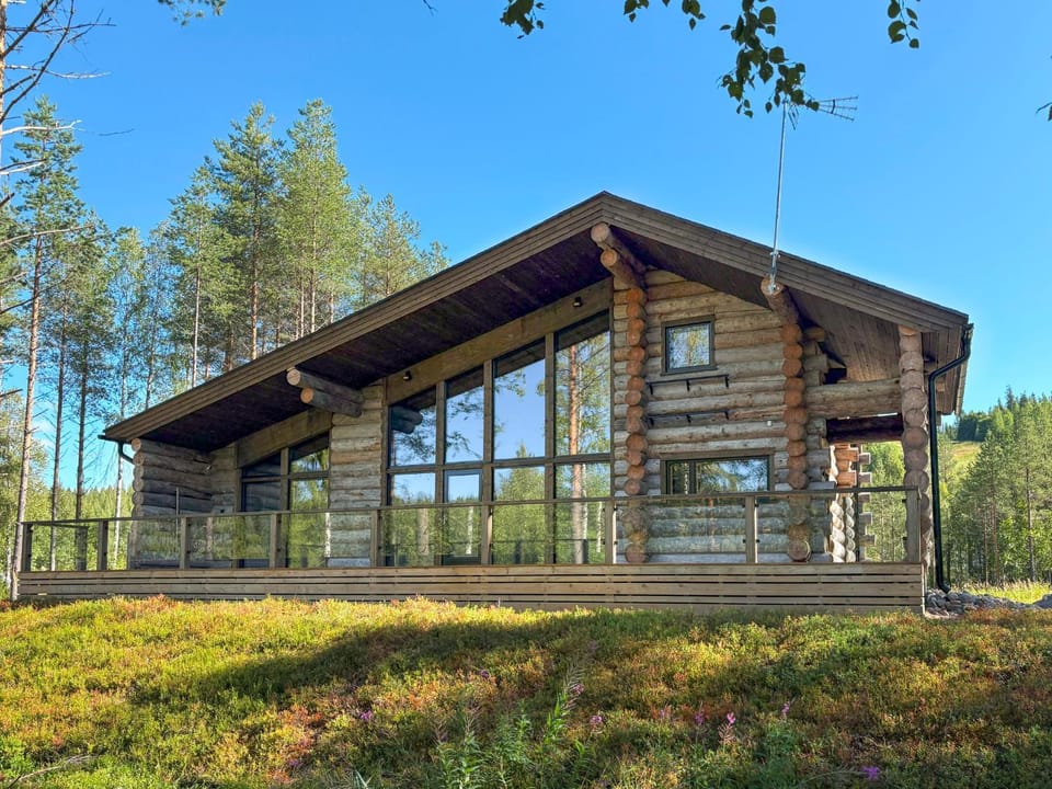 Property building, Day, Natural landscape, Garden, Garden view