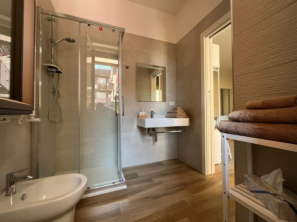 Shower, Bathroom
