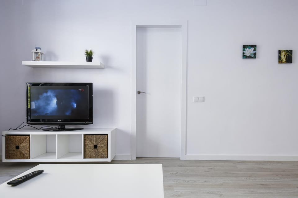 Communal lounge/ TV room, Living room