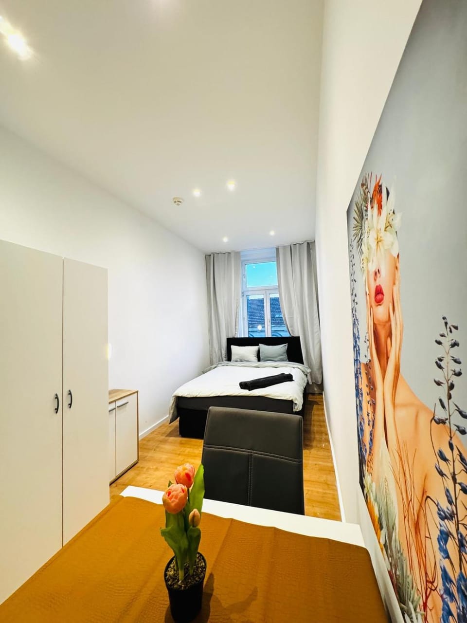 Bed, Seating area, Bedroom, wardrobe