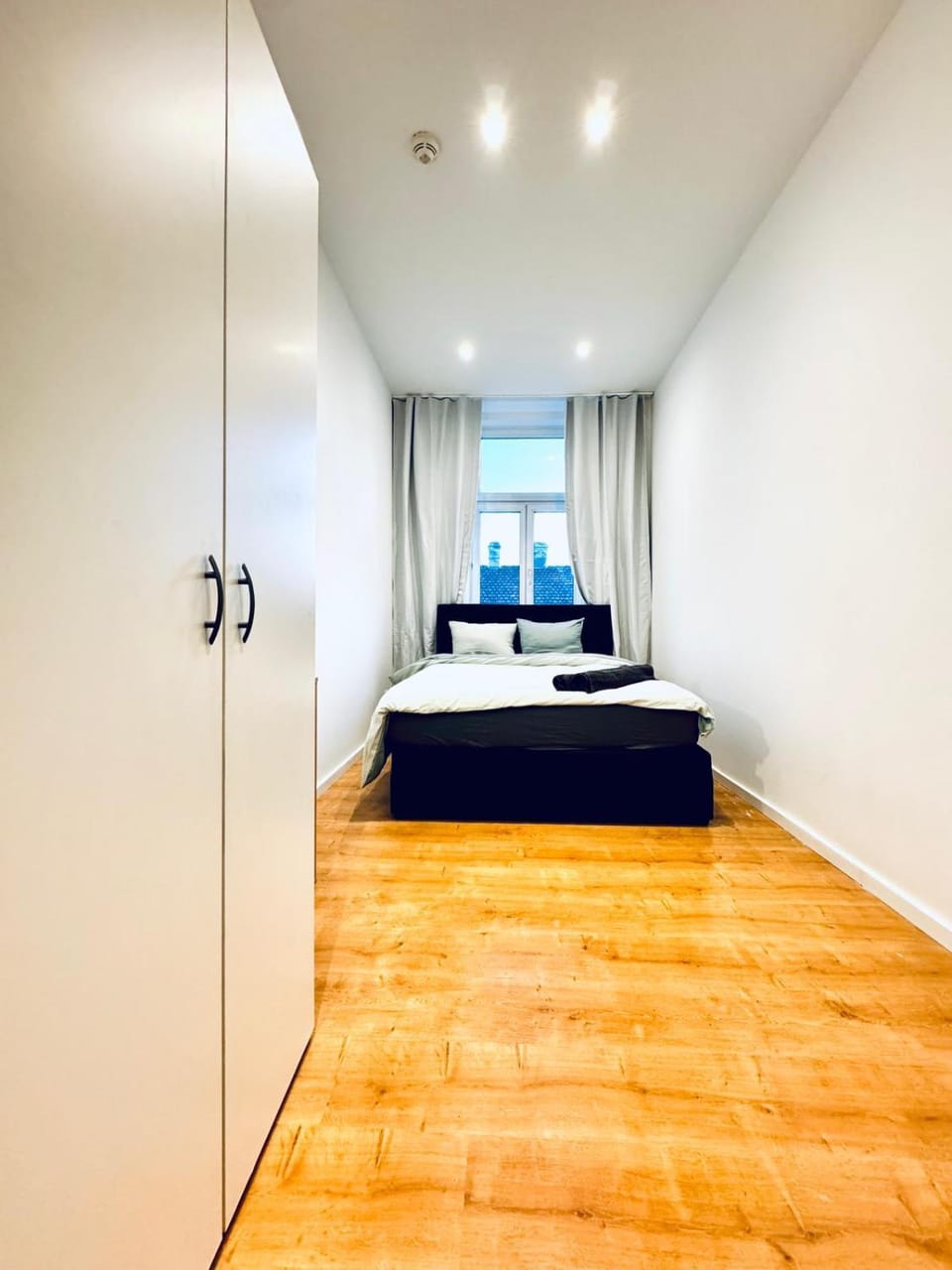 Bed, Bedroom