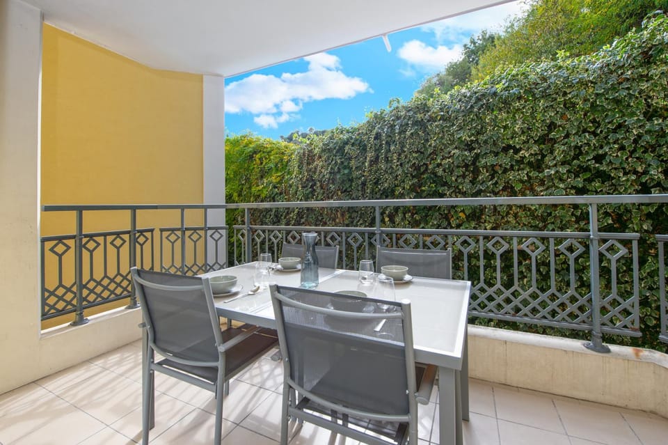 Balcony/Terrace, Dining area