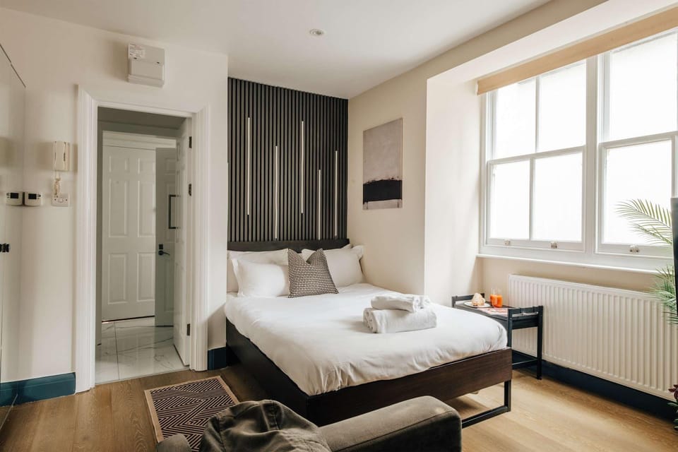 Modern Kensington Studio Apartment in City of Westminster
