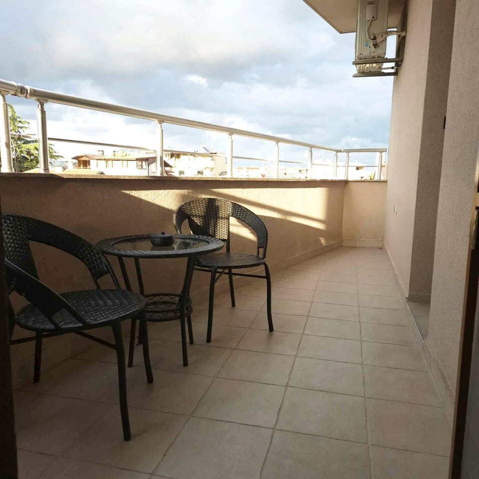 View (from property/room), Balcony/Terrace