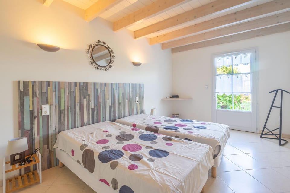 Property building, Living room, Bedroom
