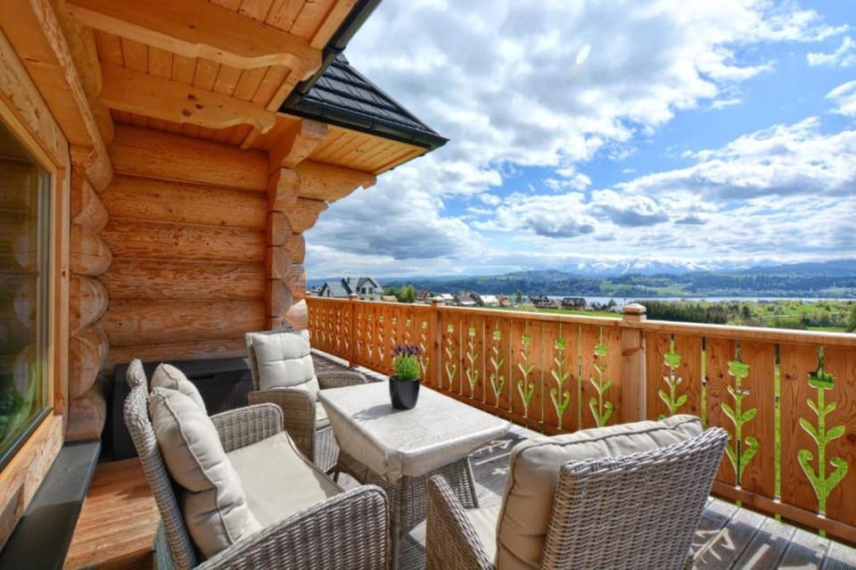 Patio, Day, Natural landscape, View (from property/room), Balcony/Terrace, Living room, Seating area, Mountain view
