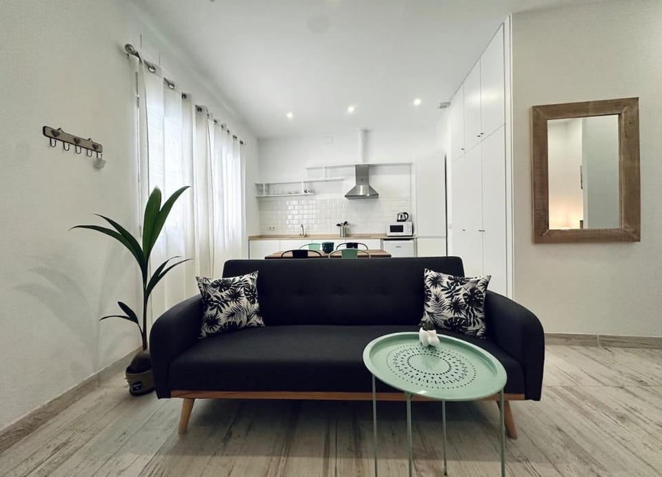 Kitchen or kitchenette, Living room, Seating area