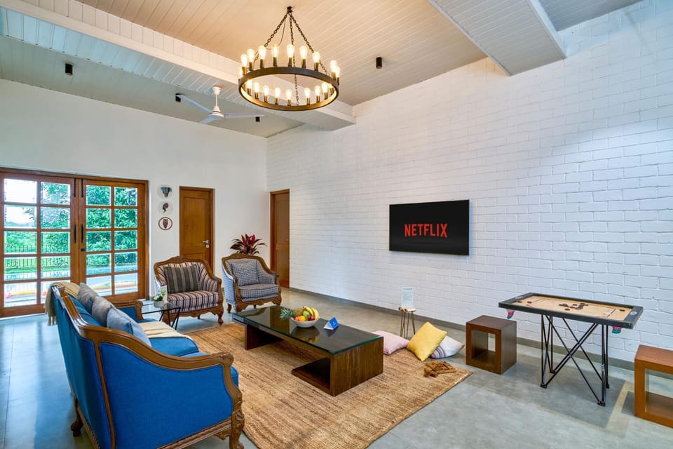 TV and multimedia, Living room, Seating area