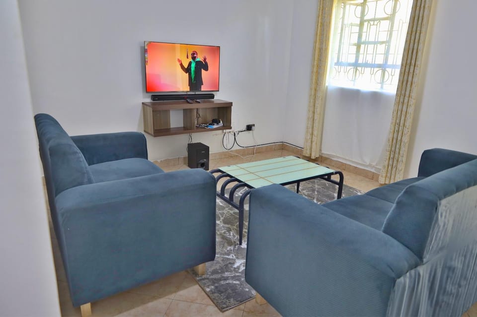 Communal lounge/ TV room, TV and multimedia, Living room, Seating area