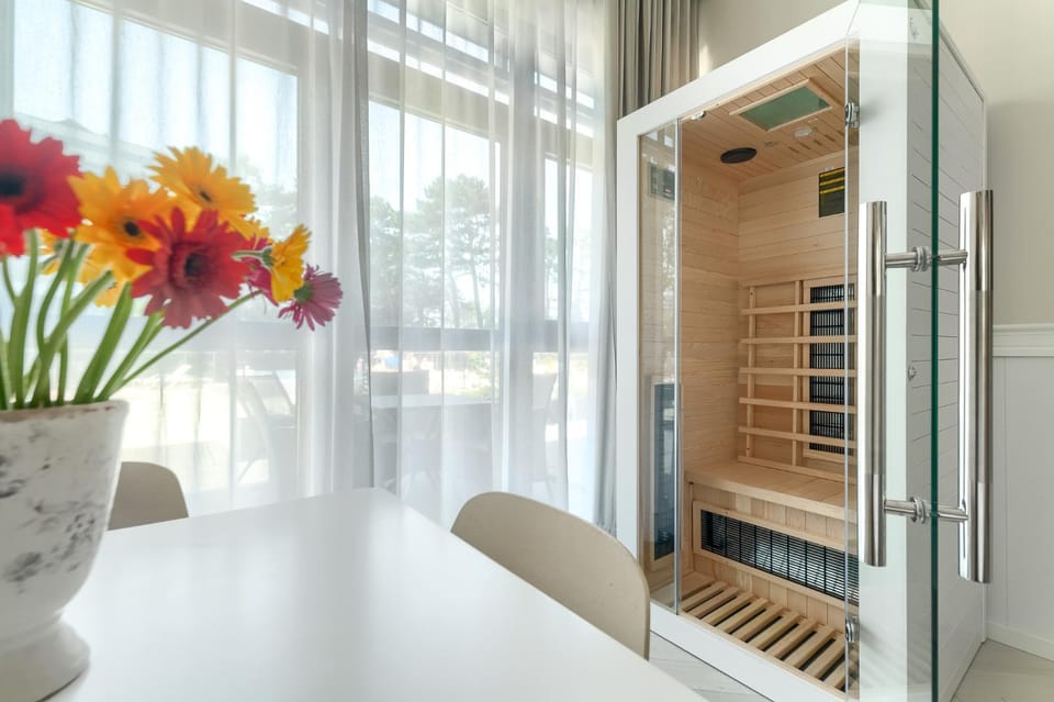 Kitchen or kitchenette, wardrobe