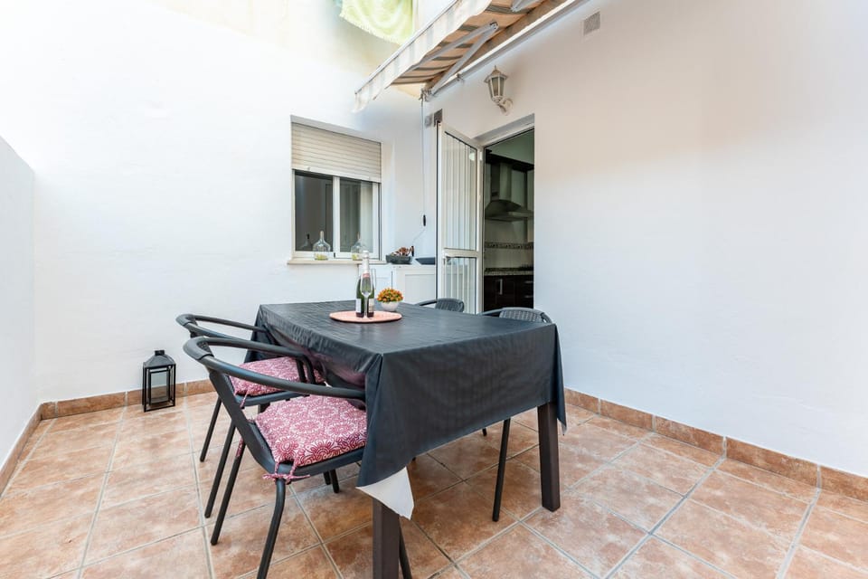 Balcony/Terrace, Dining area