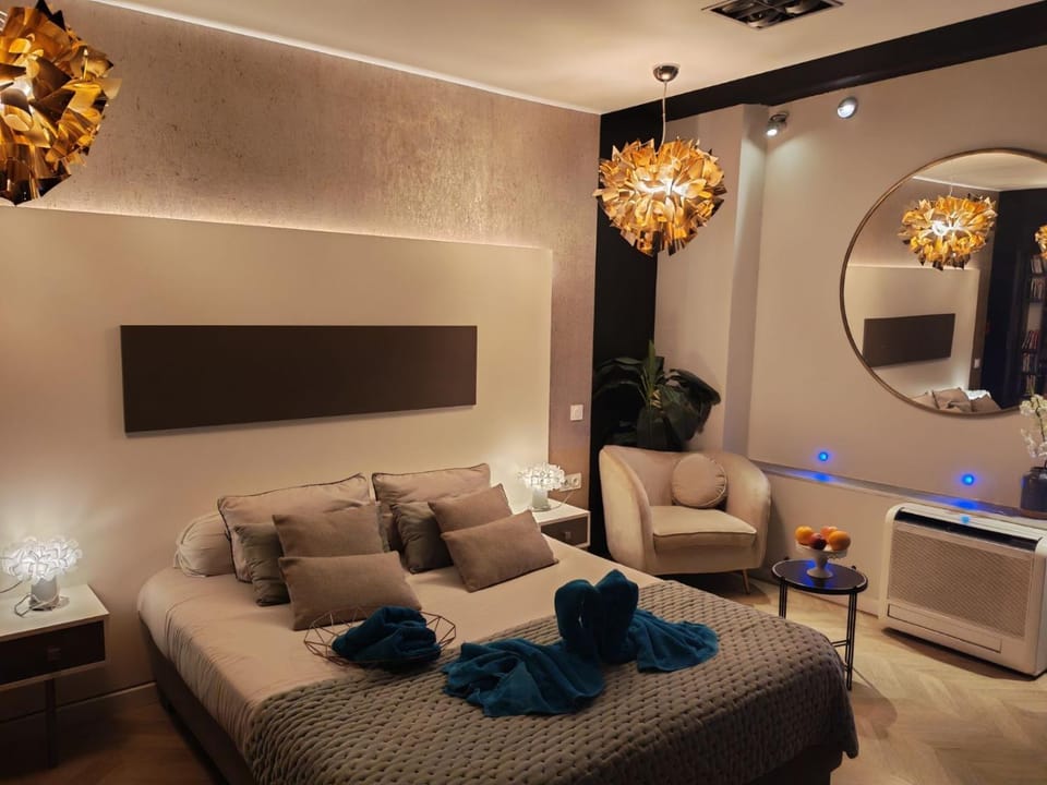 Suite avec jacuzzi privé Nîmes Idéal seul ou couple - Spa Maison Carré Apartment in Nimes