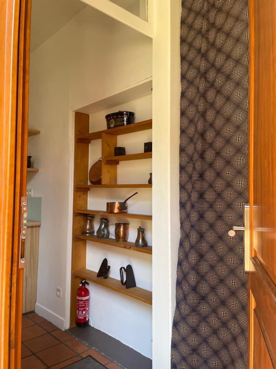 Facade/entrance, Kitchen or kitchenette