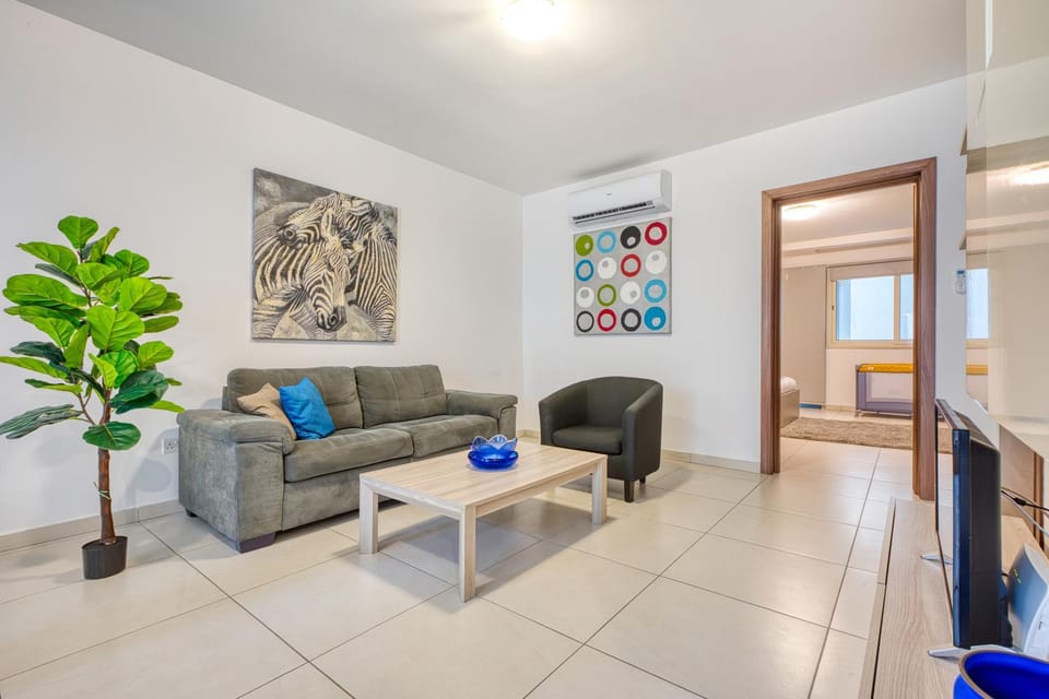 Modern & Charming 1-Bedroom flat in Gzira JVAS1-1 Apartment in Malta