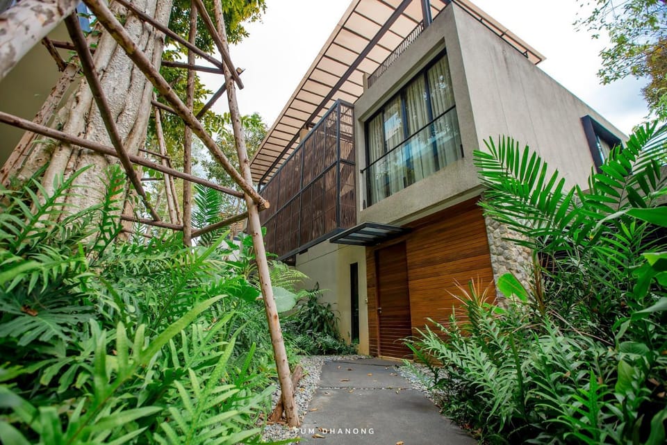 Property building, Garden