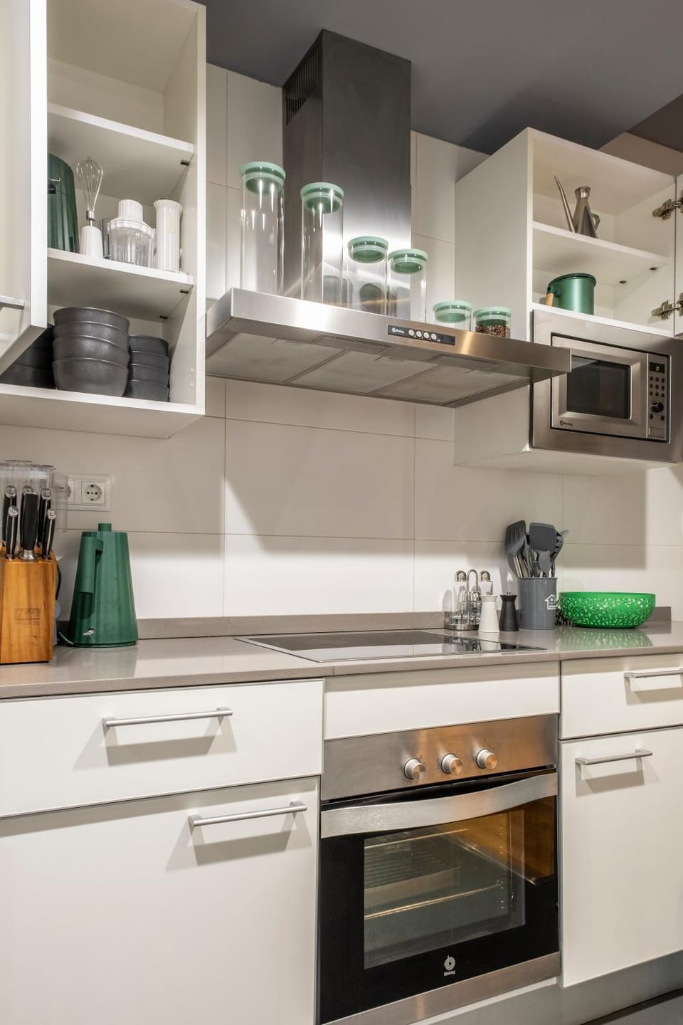 Spoonik Nomad Sagrada Familia Rooftop Fast WiFi Apartment in Barcelona