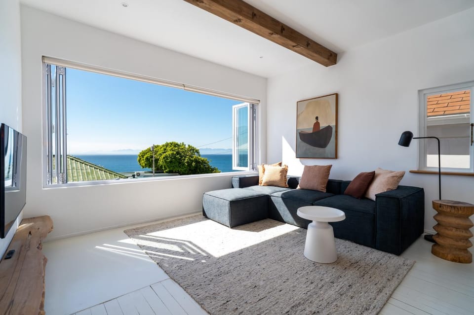 Living room, Sea view