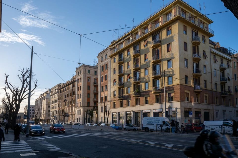 Neighbourhood, City view, Street view, Location