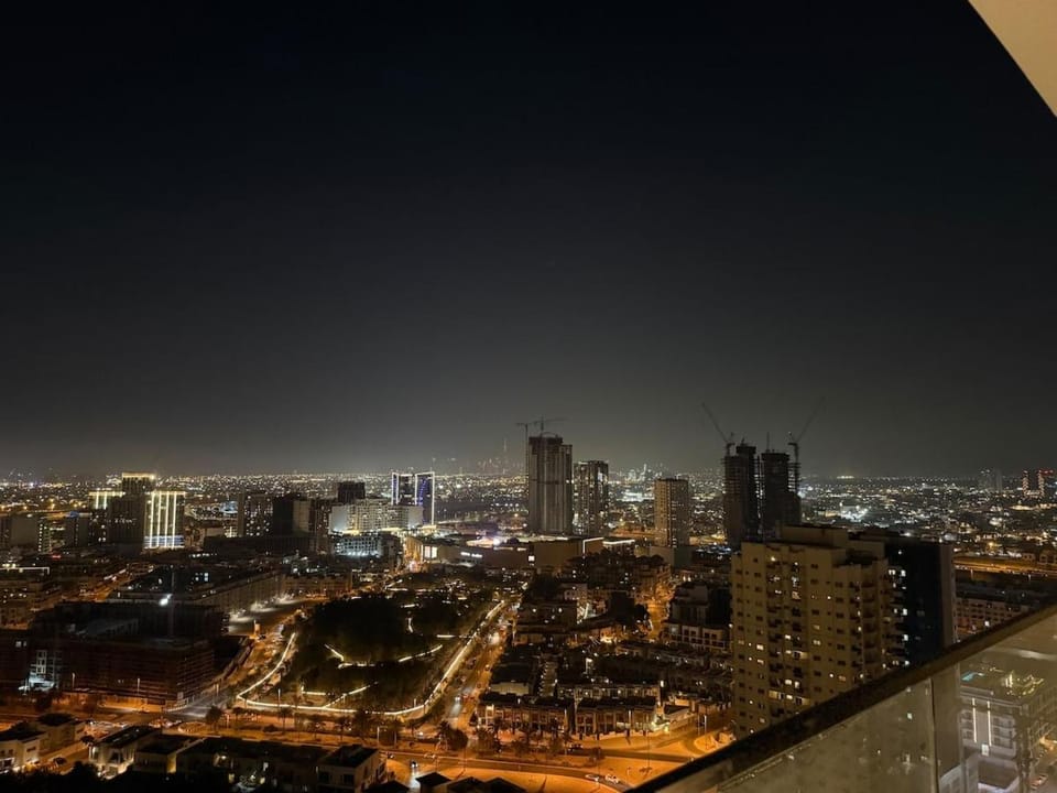 Modern 1BD APT In Binghatti Burj Khalifa Skyline Apartment in Dubai