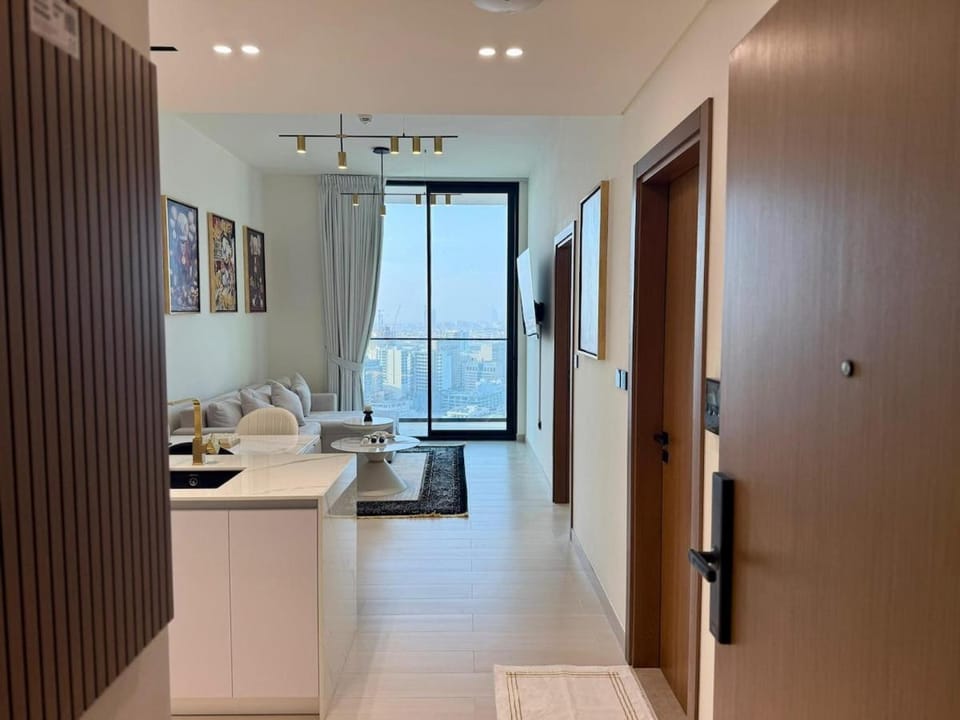 Modern 1BD APT In Binghatti Burj Khalifa Skyline Apartment in Dubai