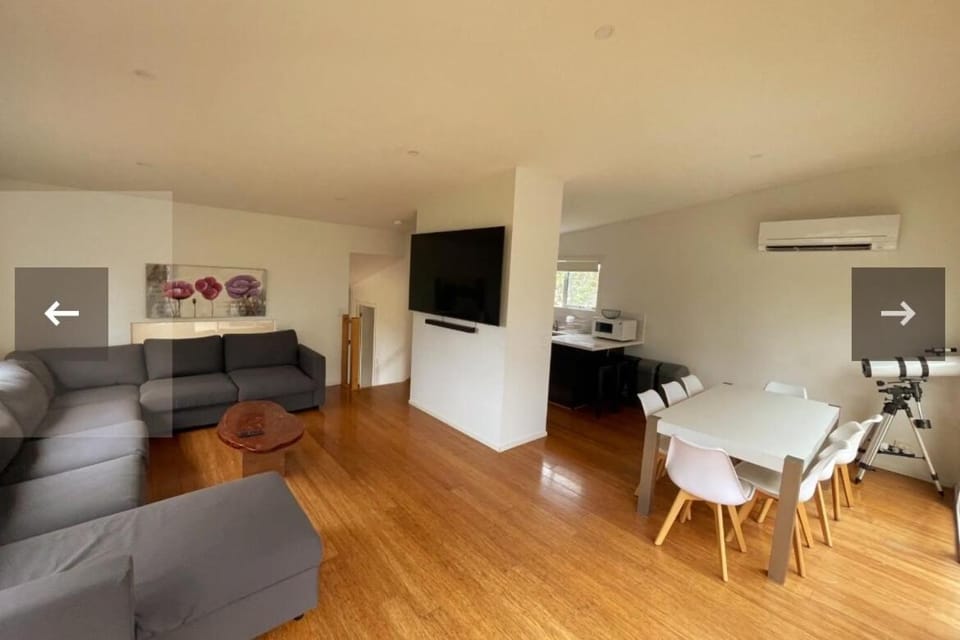 TV and multimedia, Kitchen or kitchenette, Living room, Dining area