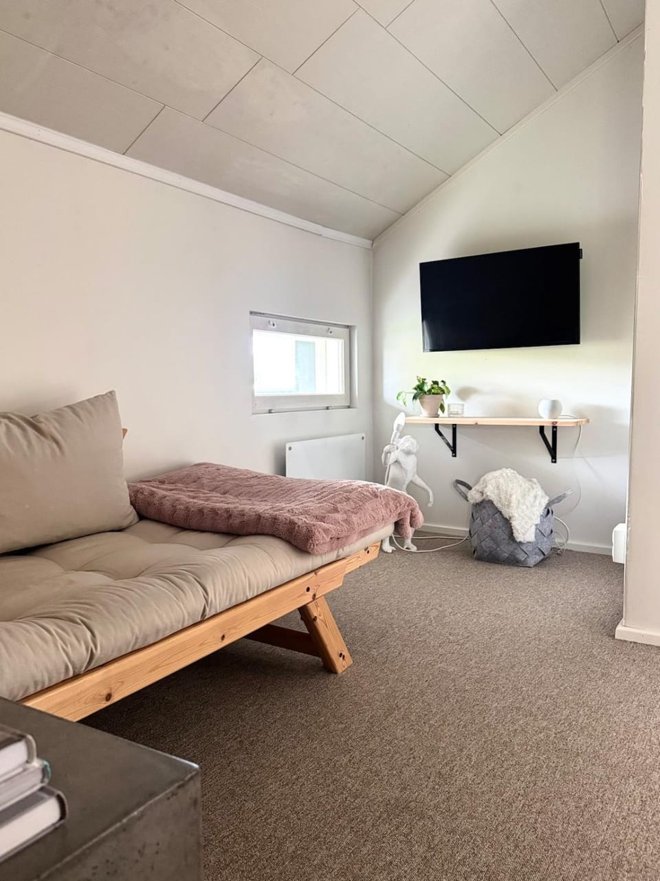 TV and multimedia, Seating area