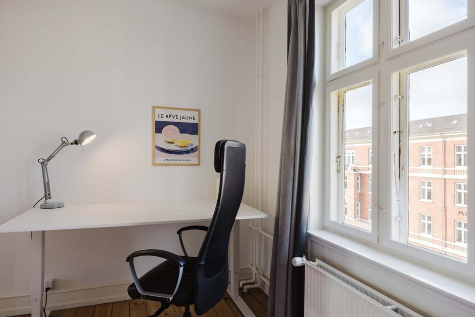 Stunning 6-Pax Valby Apartment in Copenhagen